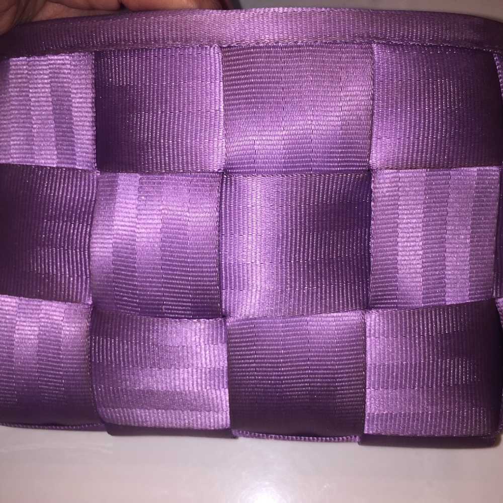 Seatbelt purse 👛! $16